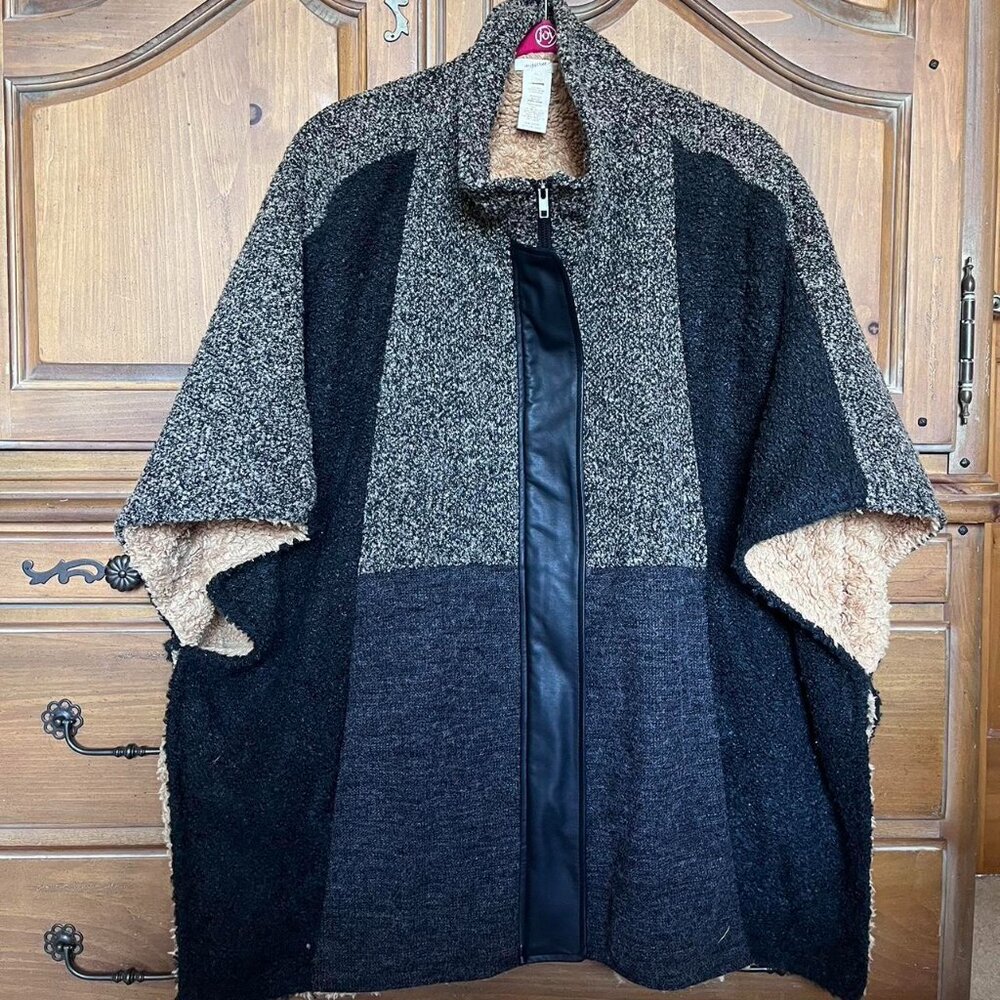 Mystree Black and Grey Sherpa Zip-Up Poncho
